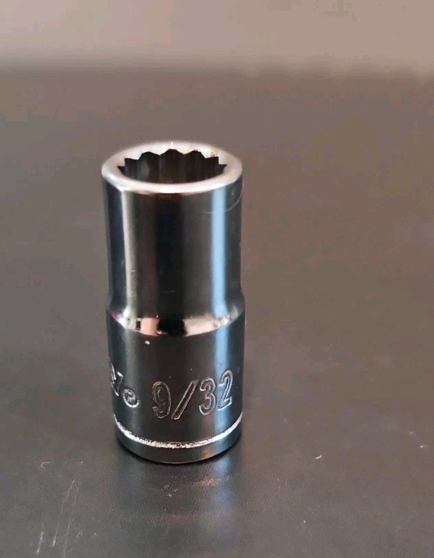 Husky 9/32, 12 Point, 1/4" Drive Shallow Socket  II