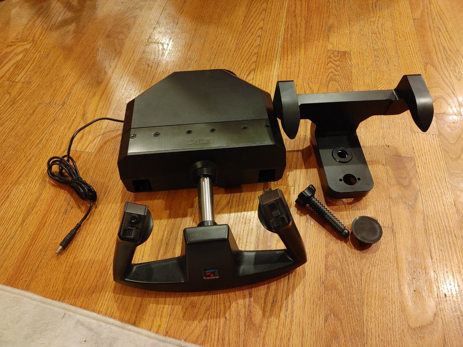 Saitek Cessna Pro Flight Yoke 43210 USB