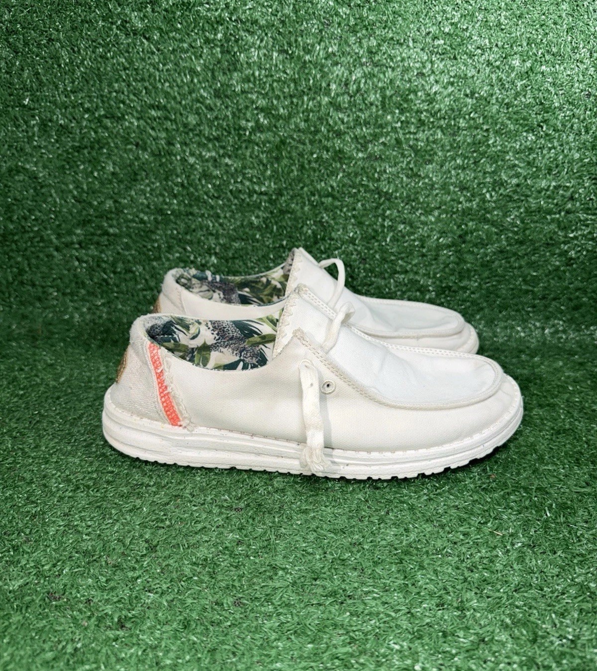 Hey Dude Wendy Womens Size 8 Salt Off White Slip On Loafers Comfy Shoes Sneakers