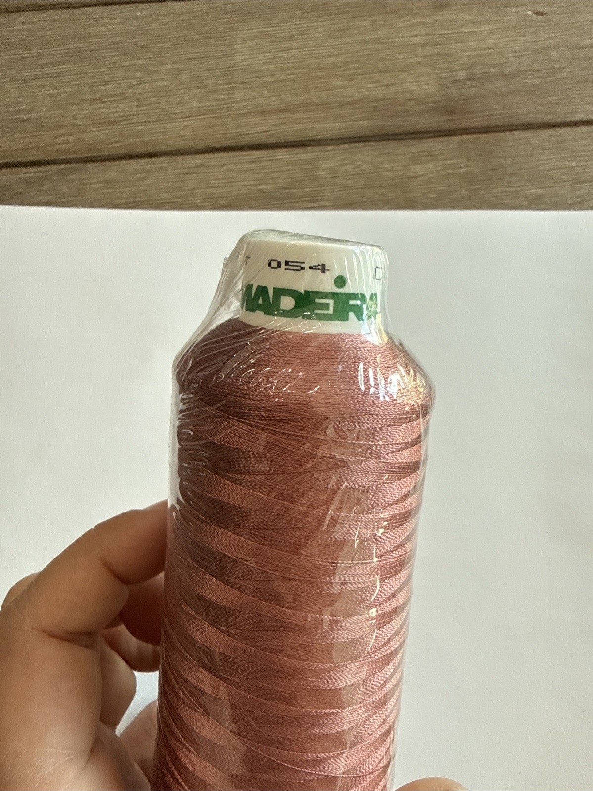 🧵madeira embroidery thread #1341-100% Viscose 🪡