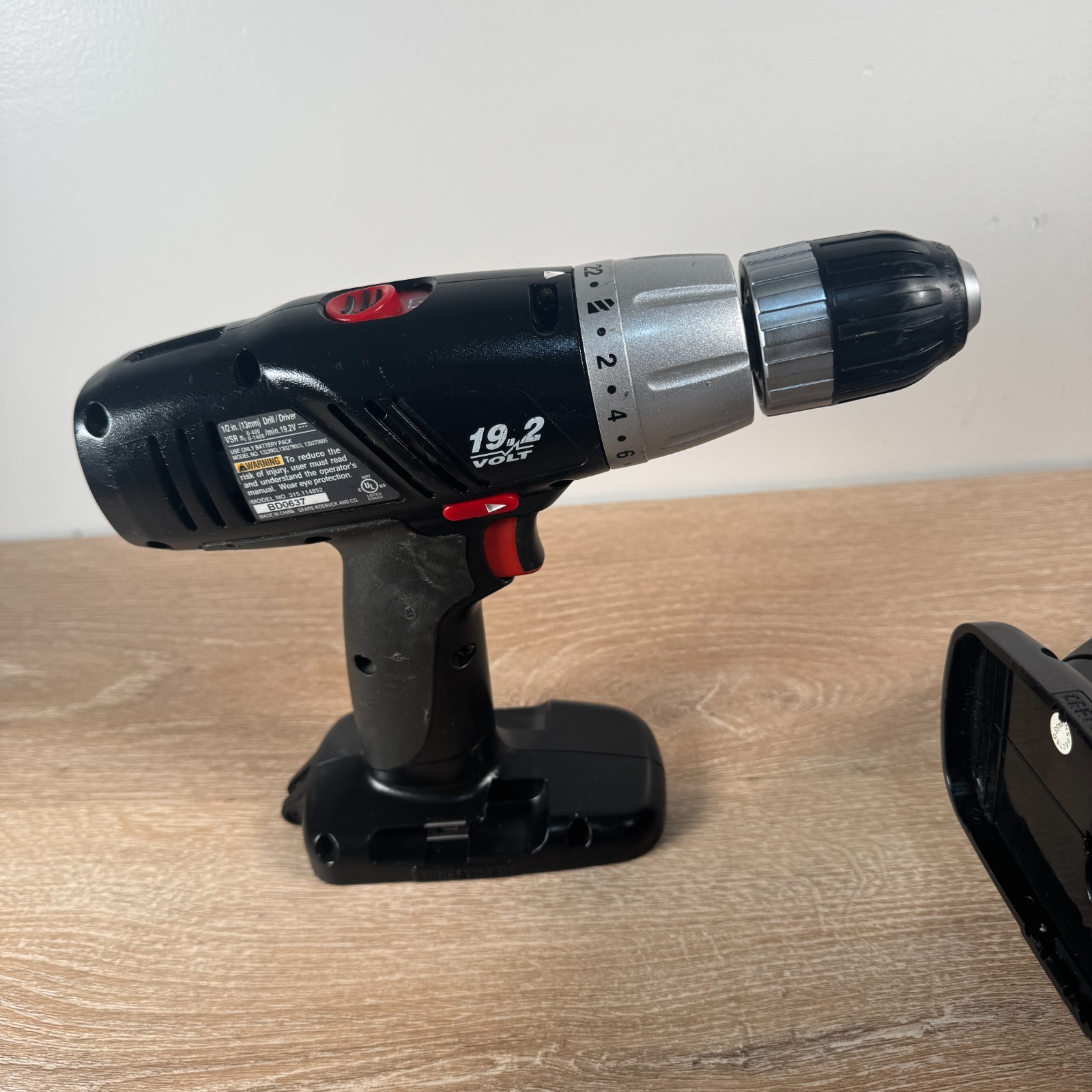 Craftsman 19.2v C3 Tool Set ½ Drill, 5.5” Trim Circular Saw, Fluorescent Light