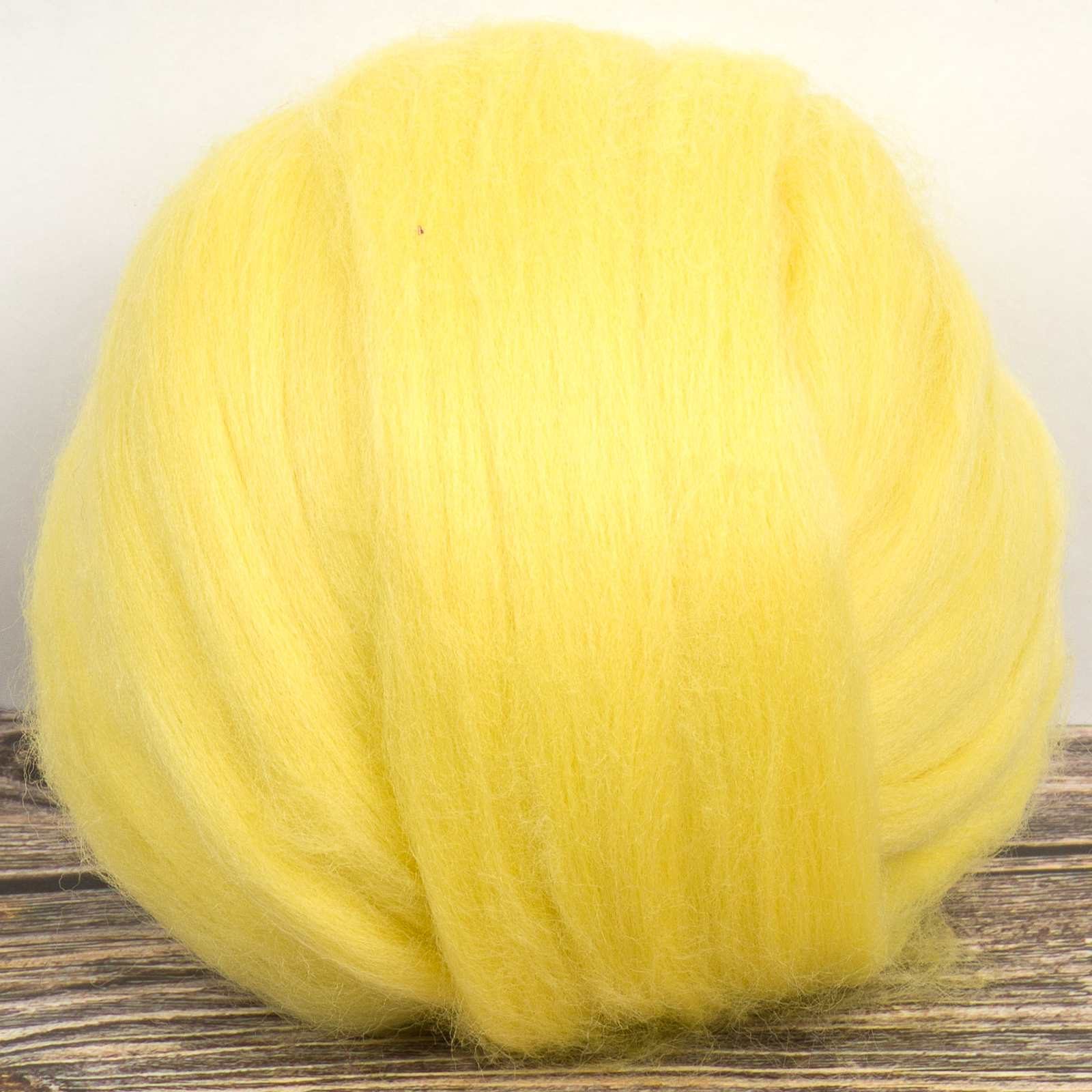 Merino Superwash (Dyed Tart) 100g Wool Roving Spinning Fibre Felting Craft