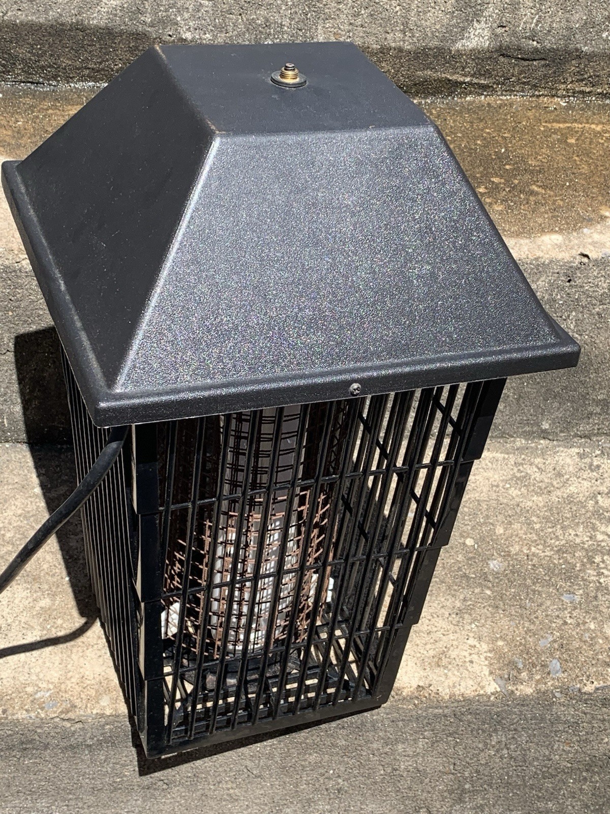 Vintage Sunbeam Bug Zapper Lantern Model 6386 (Tested) Double Bulb (Extra Bulb)