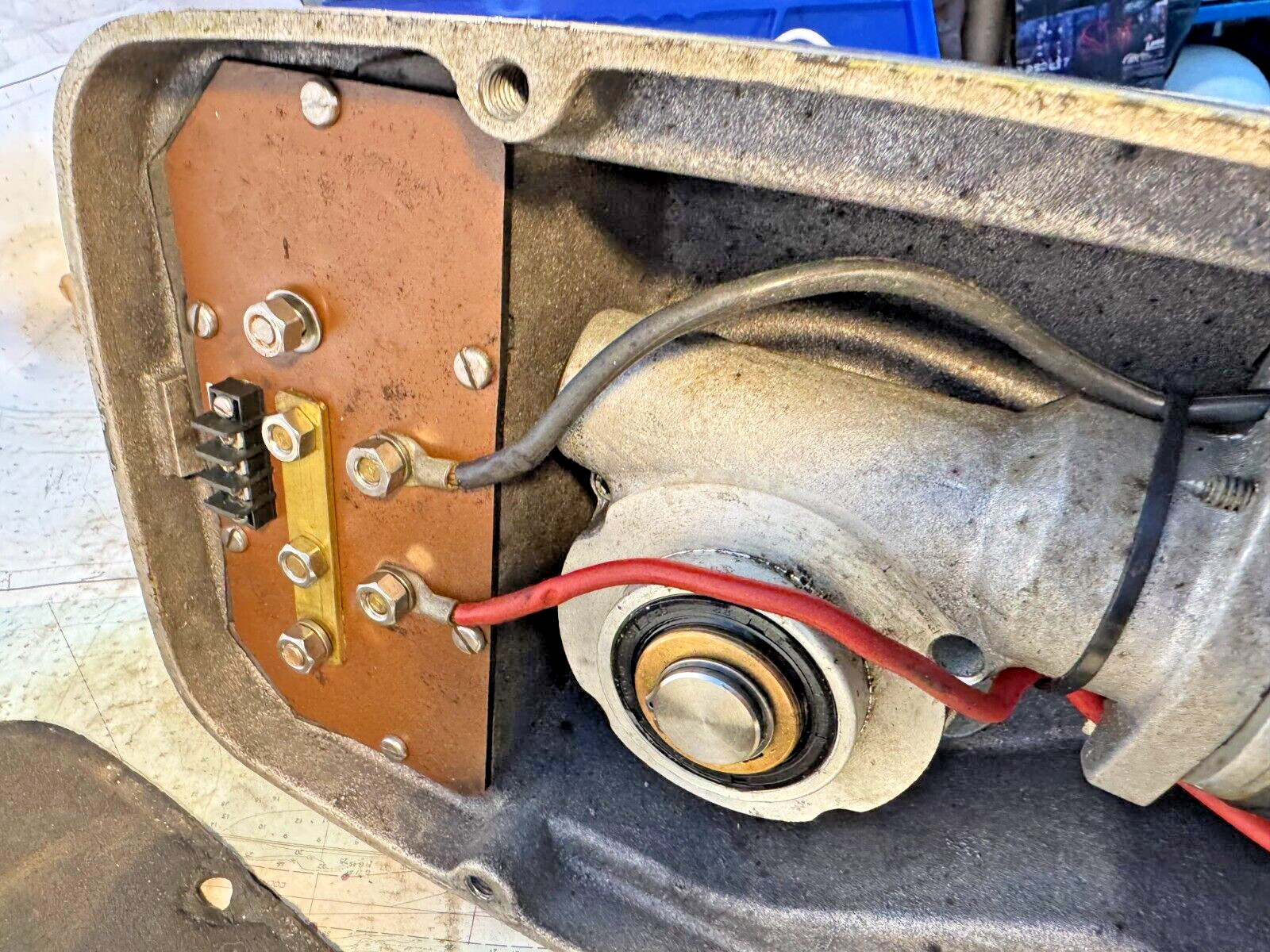 Maxwell R700 12Volt D.C. Automatic Rope Anchor Winch