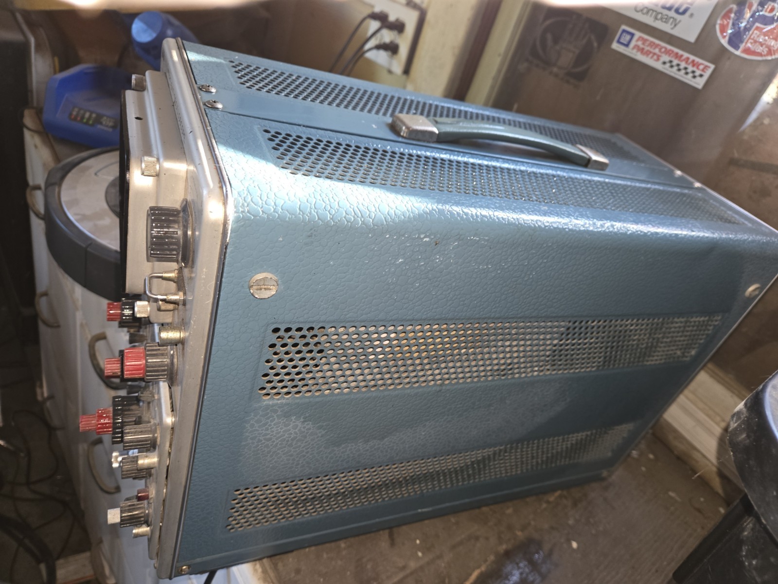 Oscilloscope Type 647A 1960’s (POWERS ON)