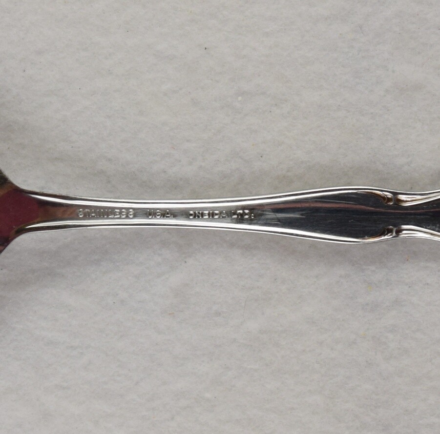 Oneida Ltd Stainless USA BERKELEY SQUARE 1 Oval Soup Spoon