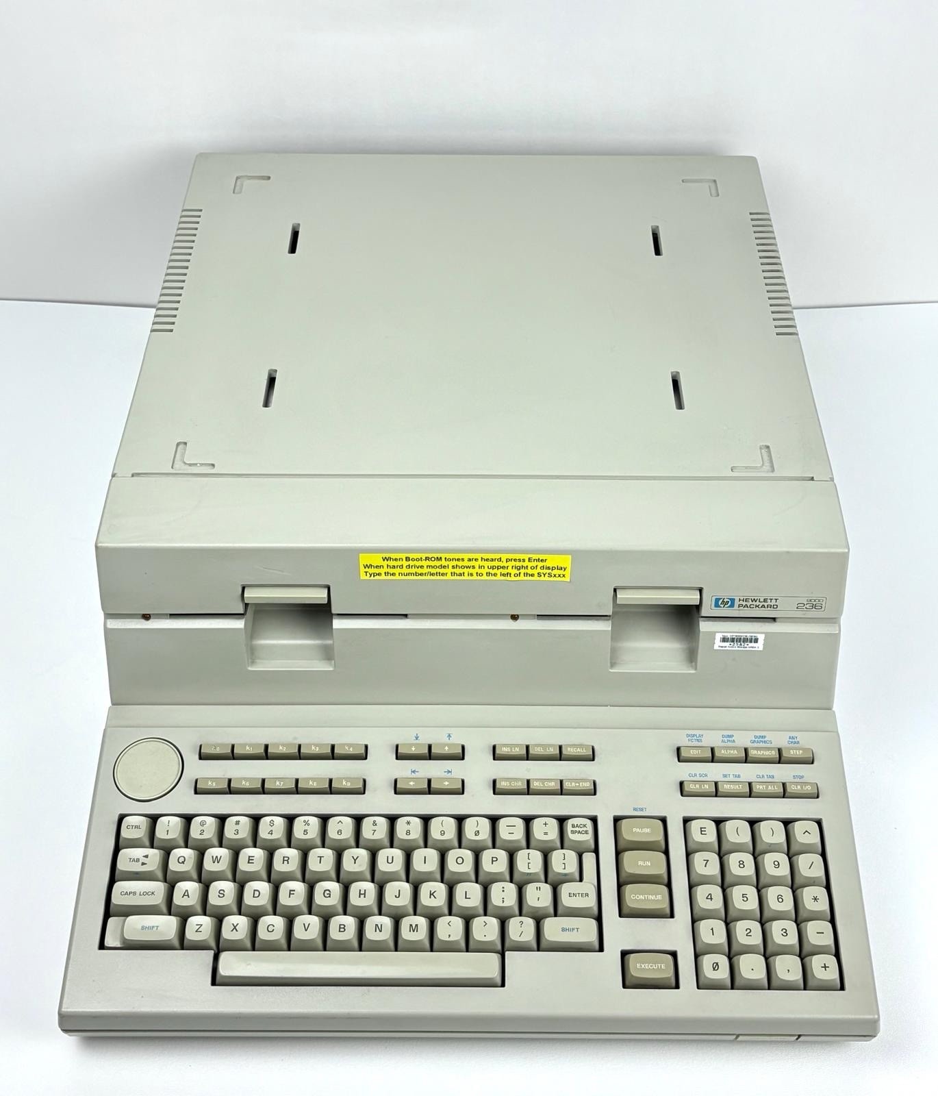 Vintage 1982 Hewlett Packard HP 9836A Computer Model 236