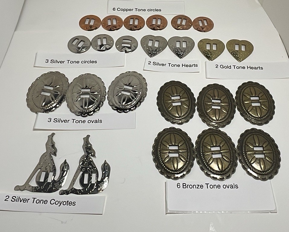 CONCHO  Lot Of 24 Western Theme crafting Circles Ovals 2 Coyote Heart