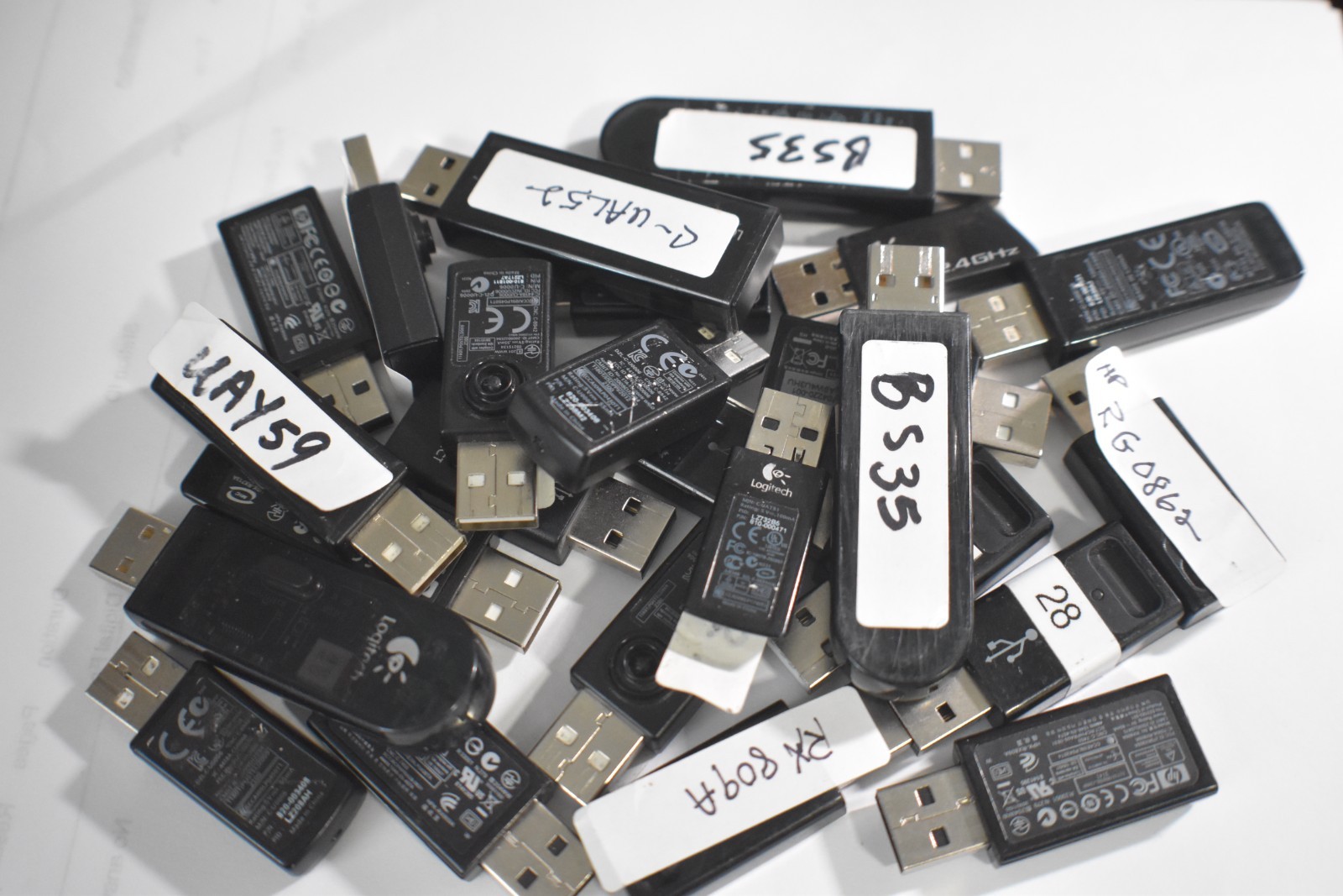 Mixed Lot of 24 Logitech and HP USB Wireless Replacements Receivers WorkingList