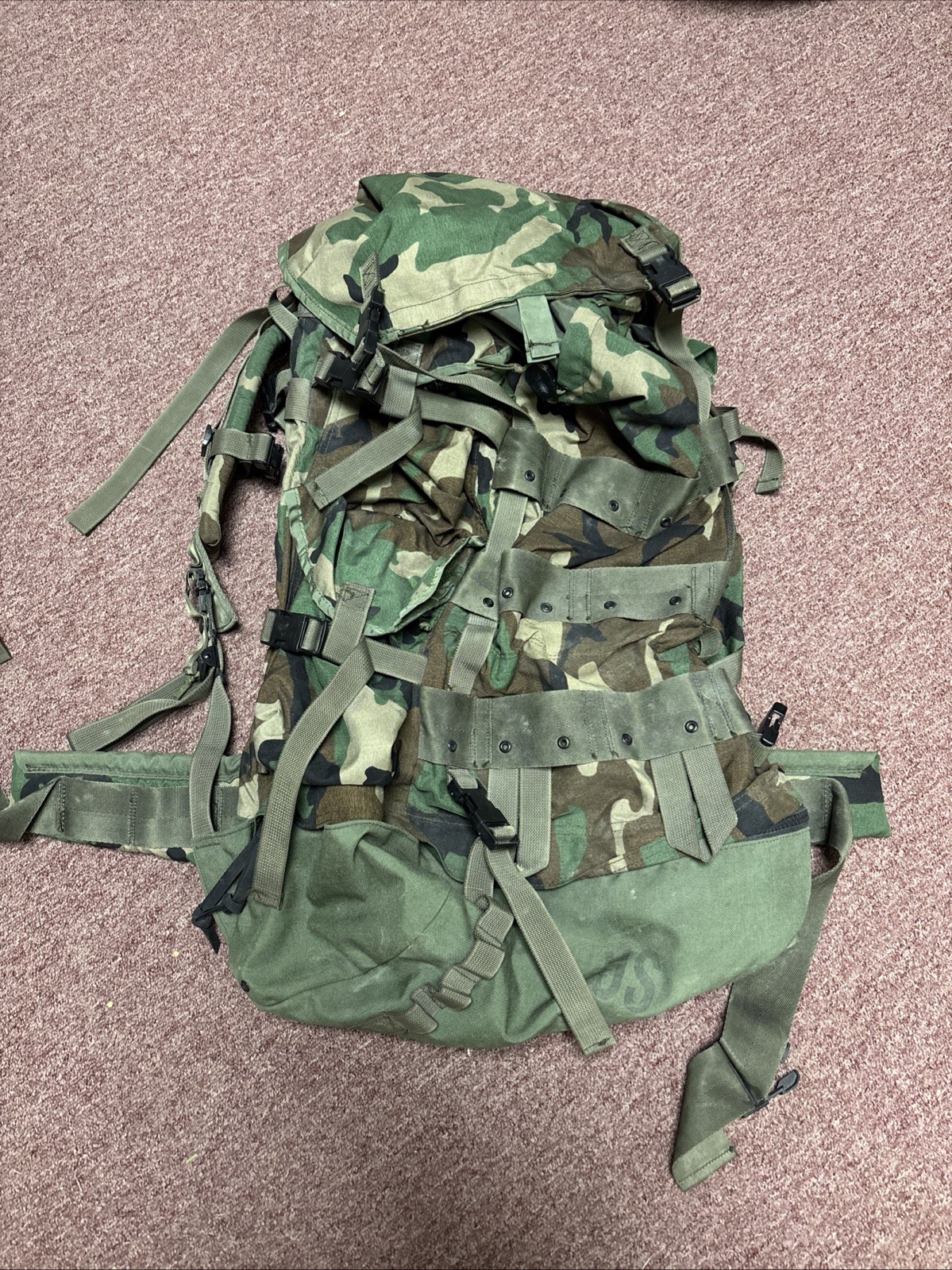 US Military CFP-90 Woodland Camouflage Combat Field Pack Large W/ Internal Frame