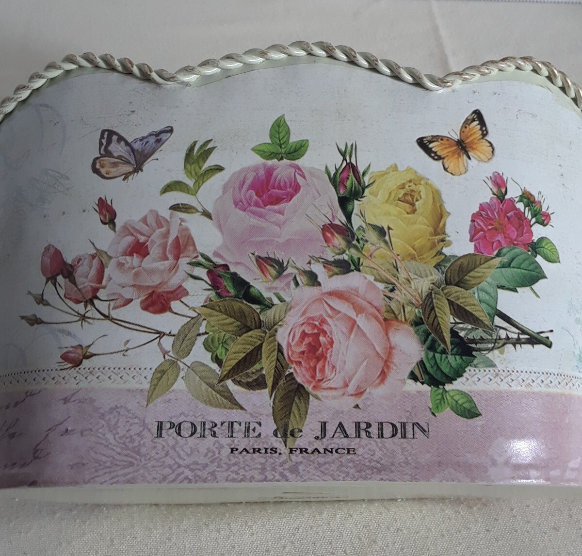 Vintage Tin Porte de Jardin Side Handles Shabby Chic Basket 4.25 in Tall