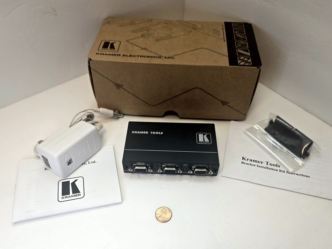 Kramer VP-200AK - Distribution Amplifier for UXGA video and Stereo Audio