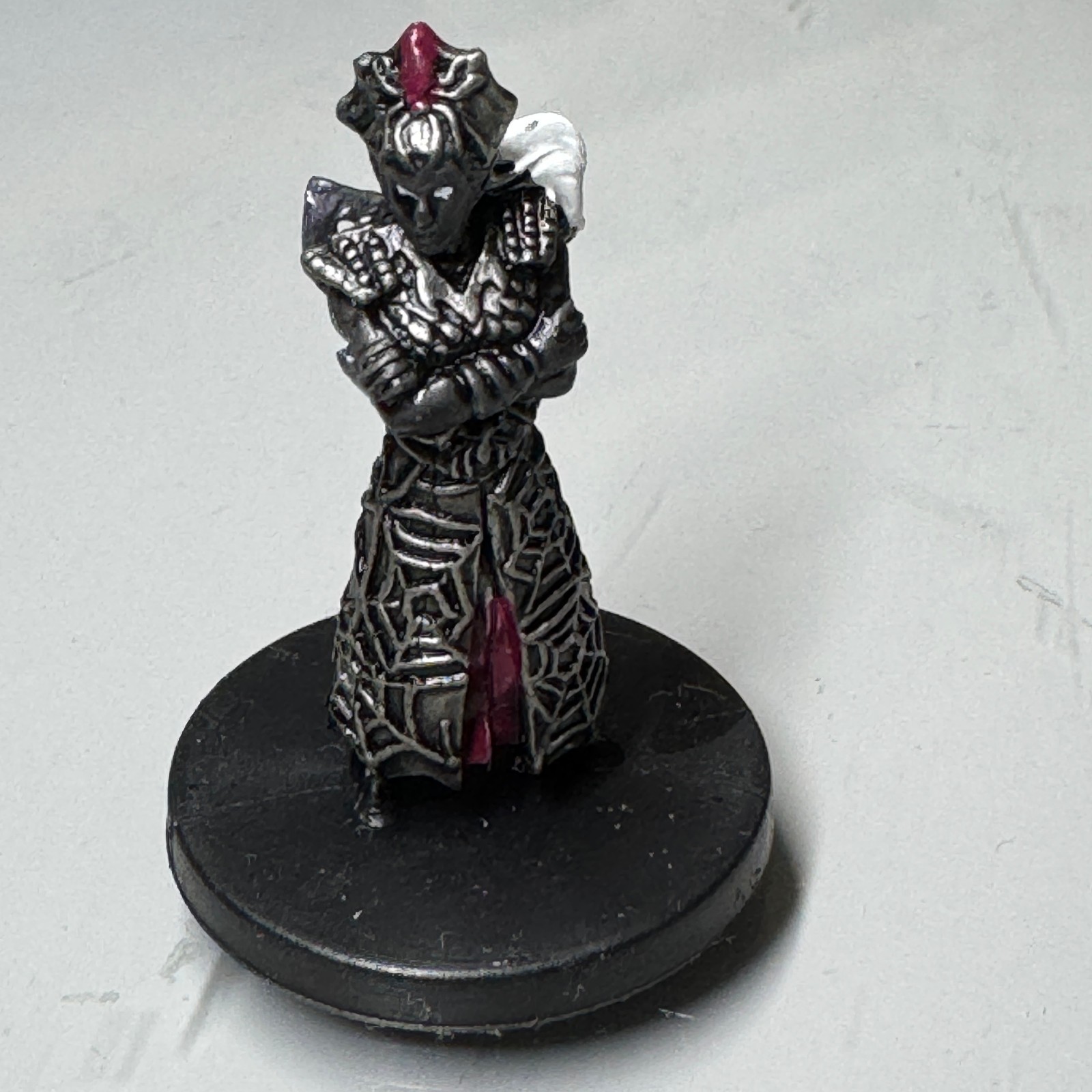 Dungeons & Dragons D&D Miniatures Desert Desolation DROW SPIDER PRIESTESS #47 NC