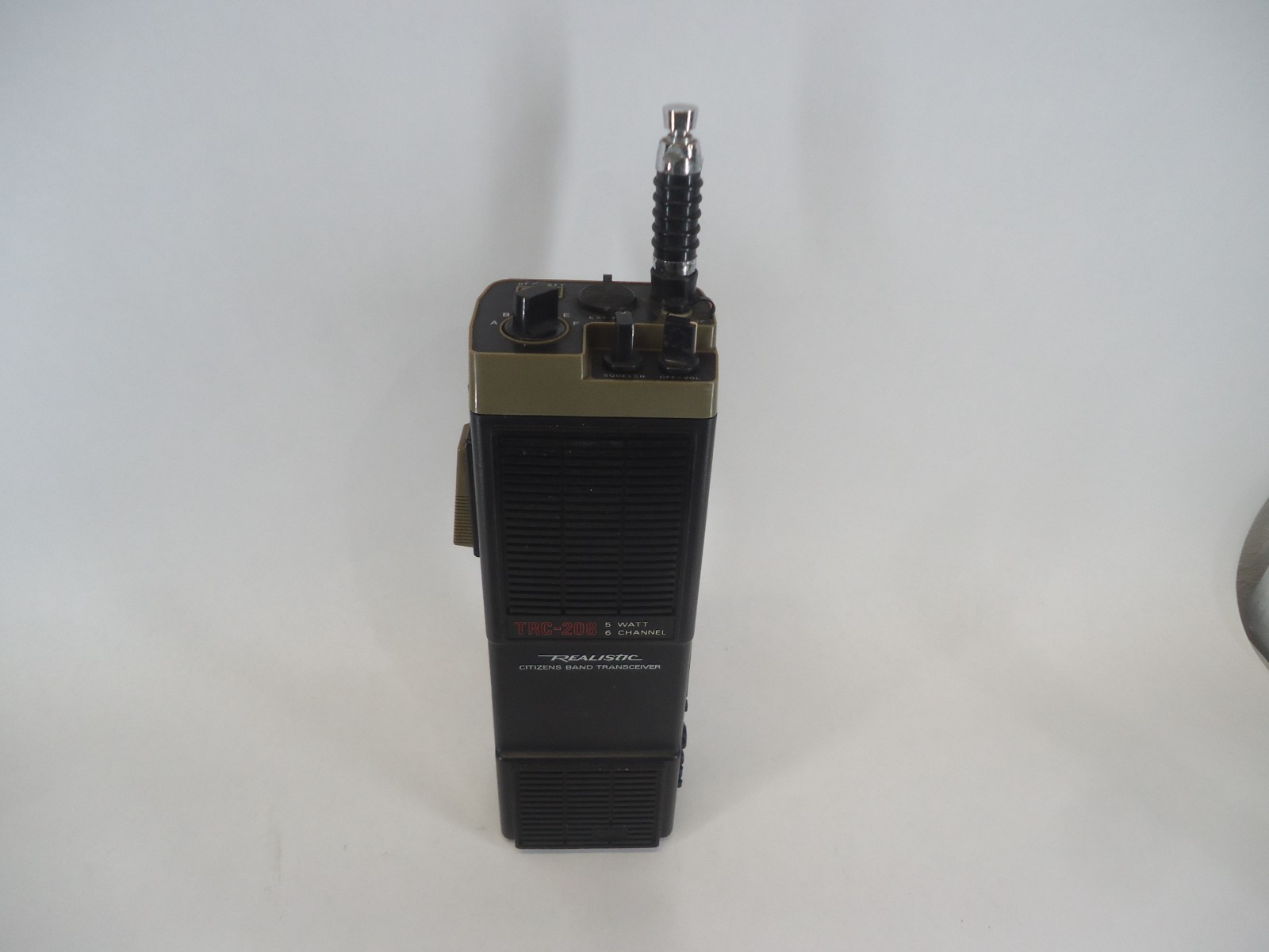 Vintage Realistic TRC-208 Citizens Band Transceiver 5 Watt 6 Walkie Talkie