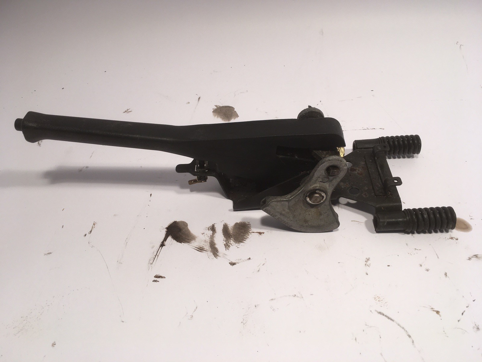 Volvo 240 Handbrake Handle Lever  Assembly Unit  244 245 E Brake Release