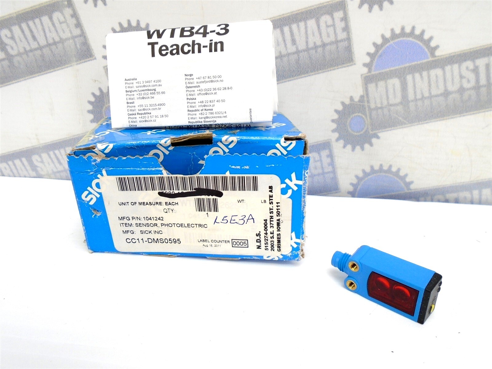 SICK - WTB4-3P2262S41 - 10-30 VDC Photoelectric Proximity Sensor - 1041242 (NEW)