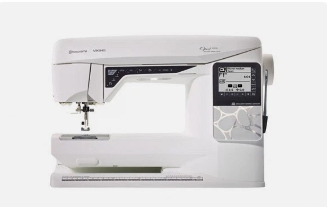 Husqvarna Viking Opal 690Q Computerized Quilting Sewing Machine | $2199.msrp