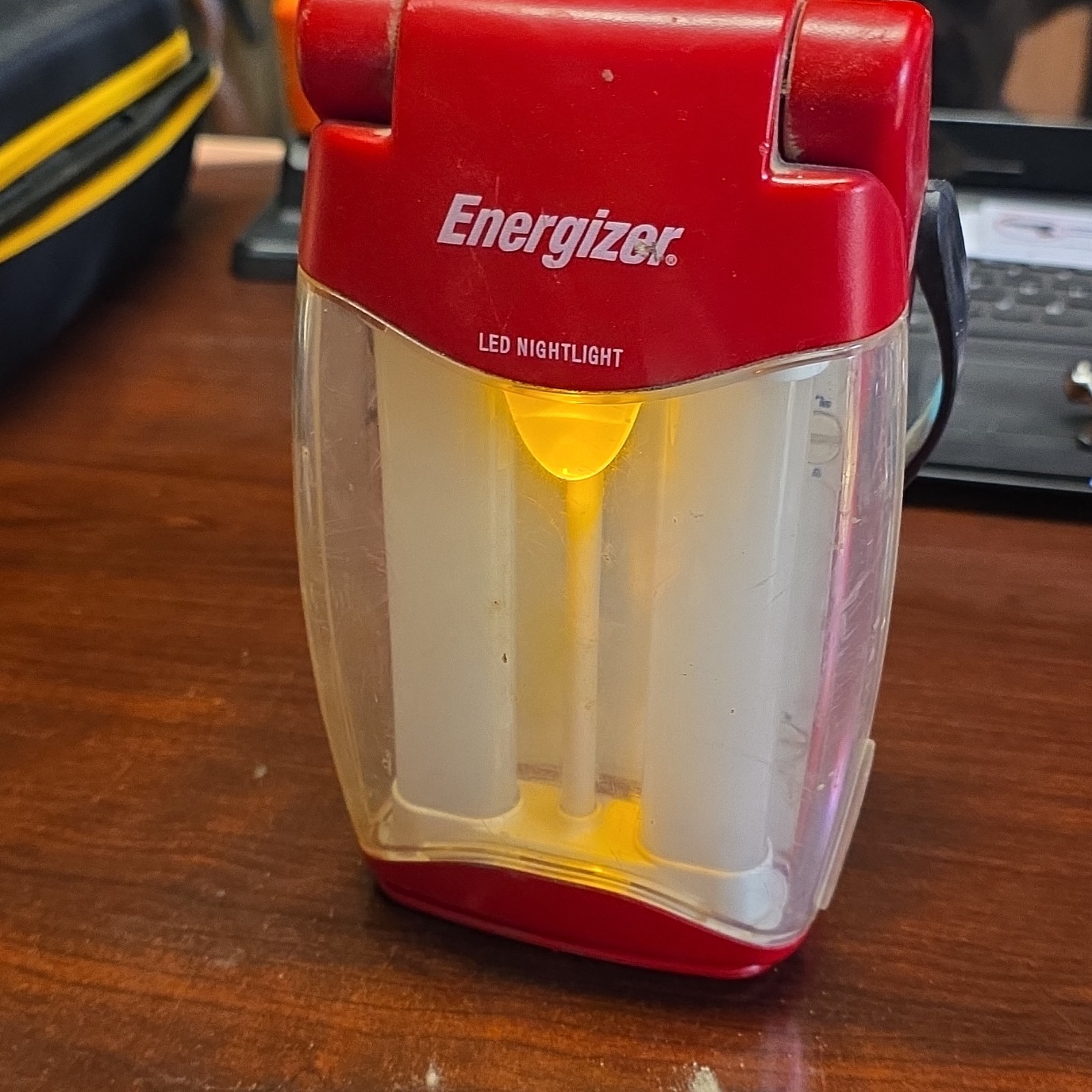 Energizer LED Night Light Battery Powered Cordless Portable, Red