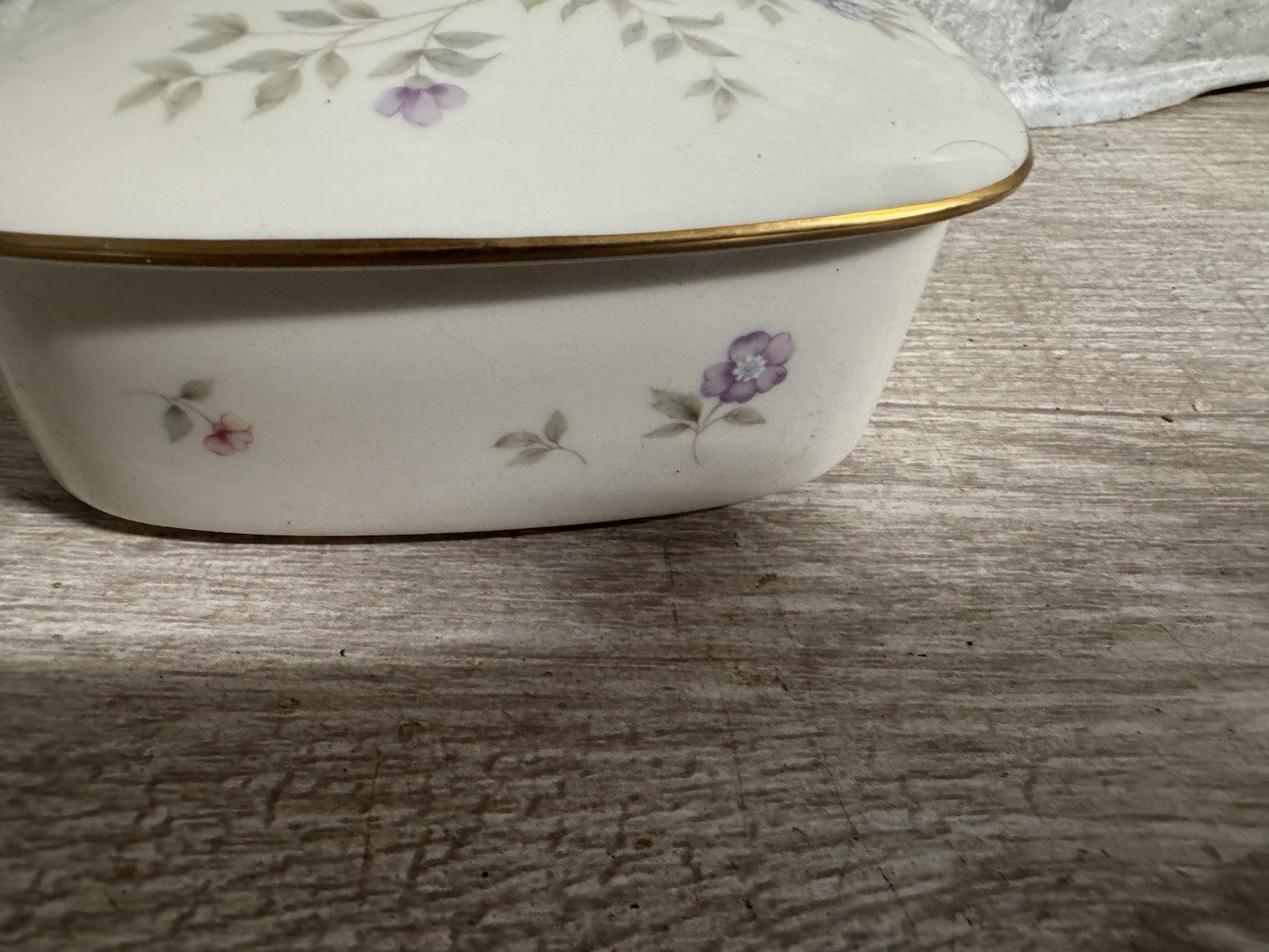 Mikasa Remembrance Rectangular Shaped Trinket Box 3 1/2"