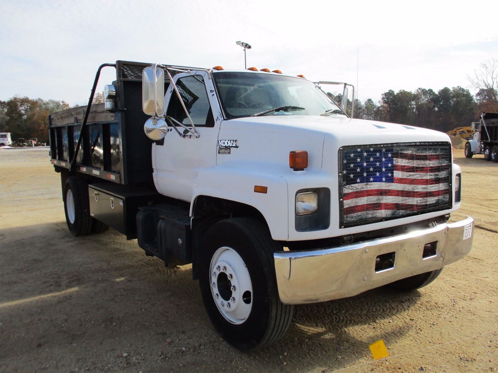 Chevy Kodiak & GMC Topkick  1990-1996 2nd Gen Old Glory USA flag Bugscreen