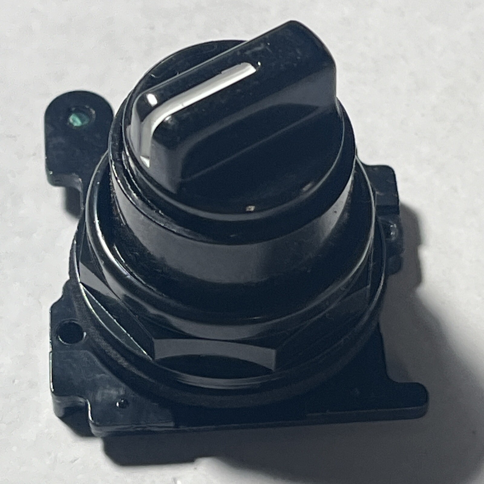(NEW) CUTLER HAMMER E34VFBK1 2 Position Black Knob Selector Switch