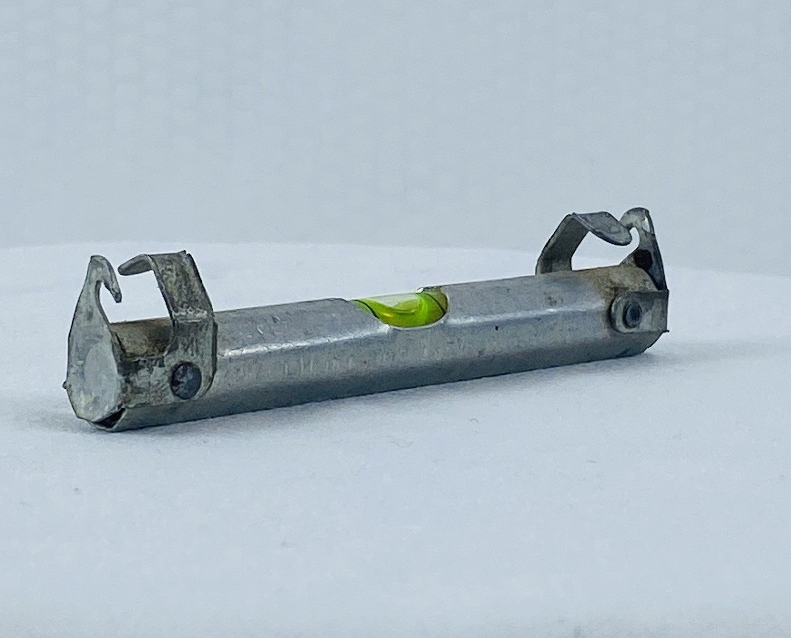HALL No. 1 Aluminum Single Bubble Line Level