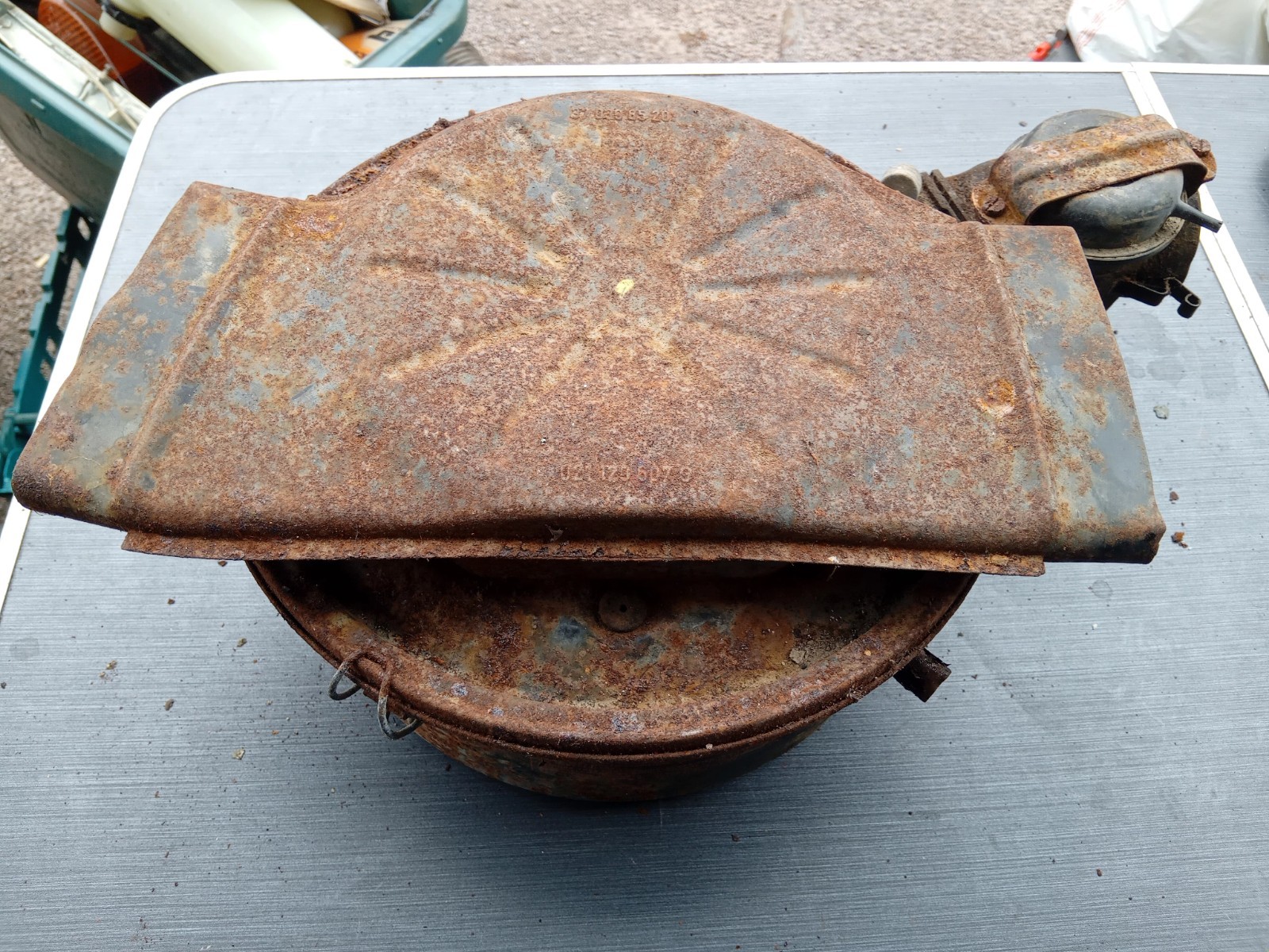 VW Type 4 411? air Oil filter Early Bay Window? T25? T3? Bus Camper 021129607G ?
