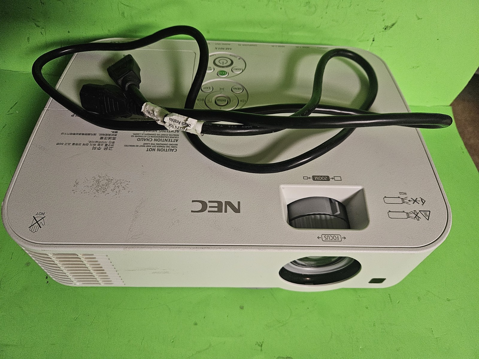 NEC ME301X LCD Projector HDMI 3000 Lumens  979h