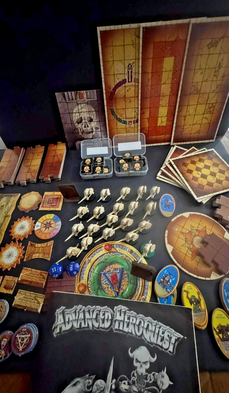 Advanced Heroquest Components Spare Parts 1989 Tiles Counter Corridors rule book