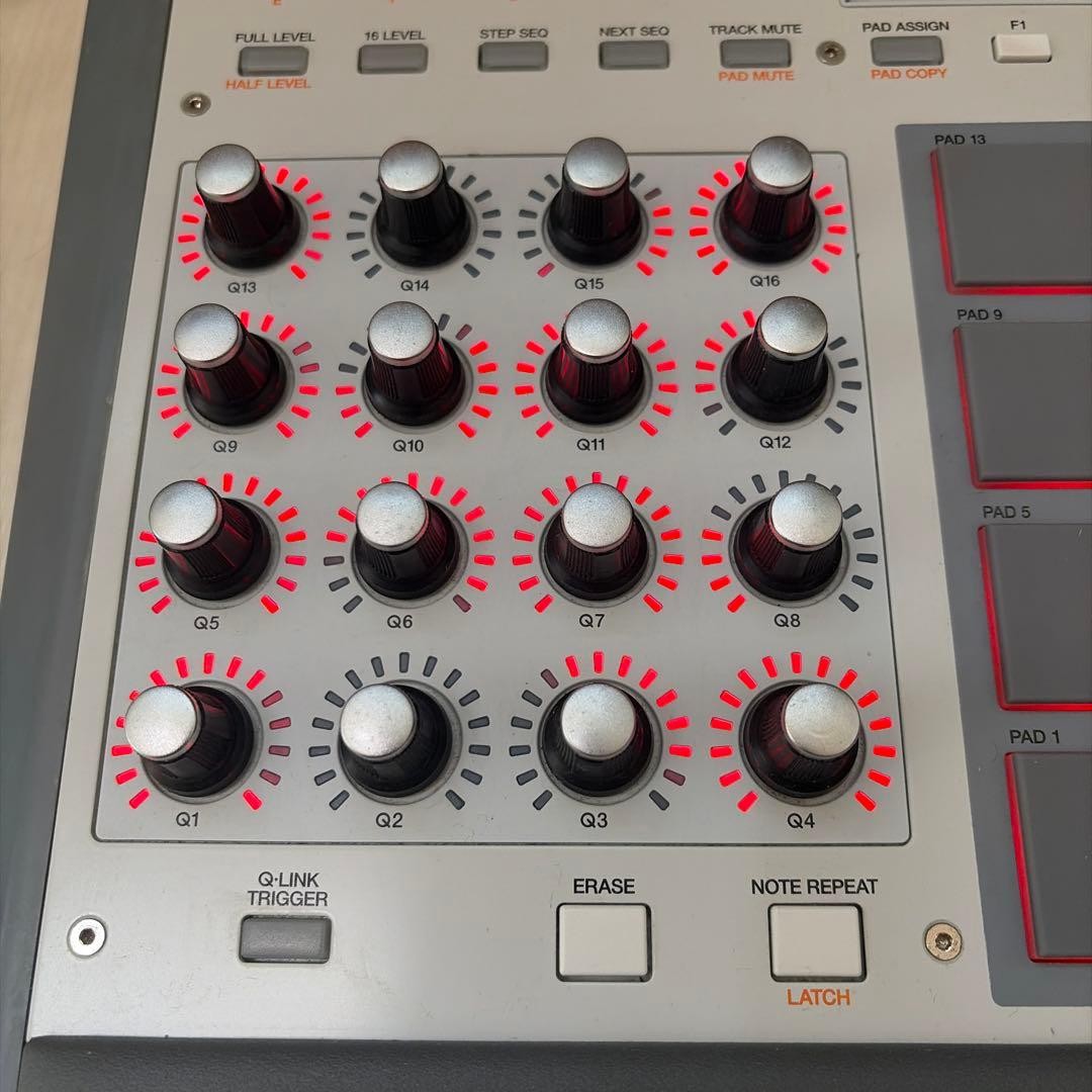 AKAI MPC Renaissance Flagship Music Production Controller Sampler Used