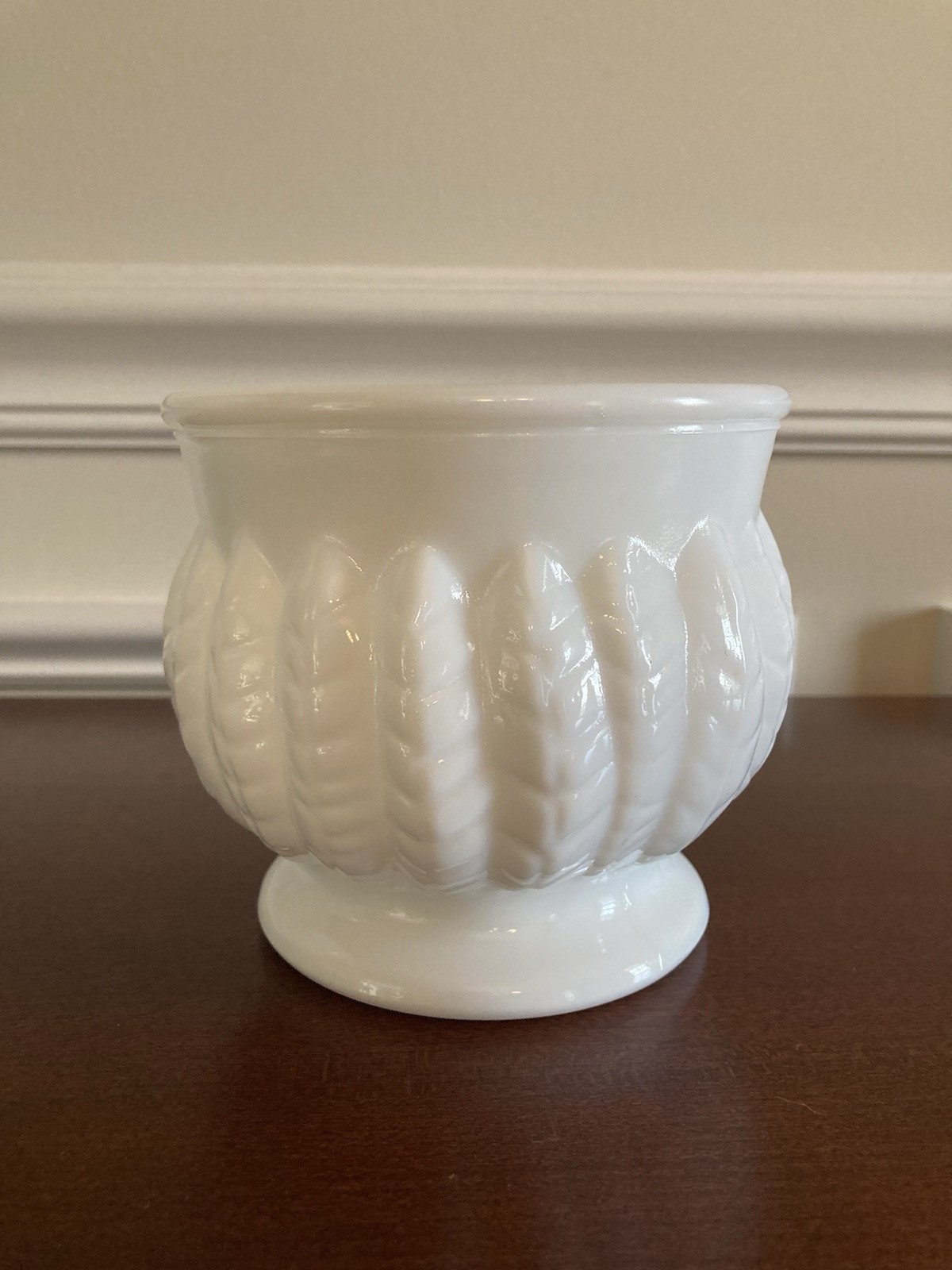 Randall Vintage White Milk Glass Feather Leaf Planter