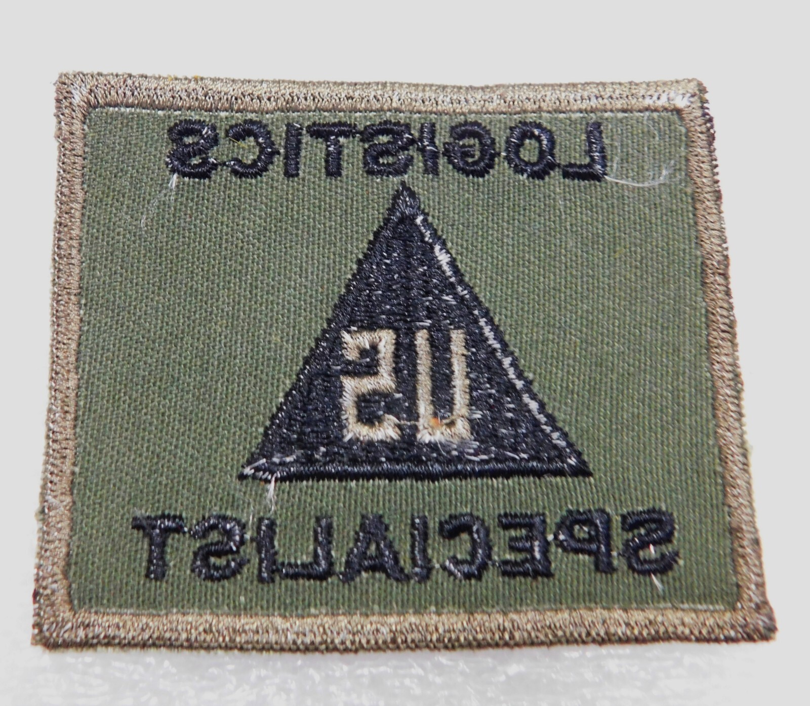 ORIGINAL U.S. "LOGISTICS SPECIALIST" CONTRACTOR / NON-COMBATANT SHOULDER PATCH