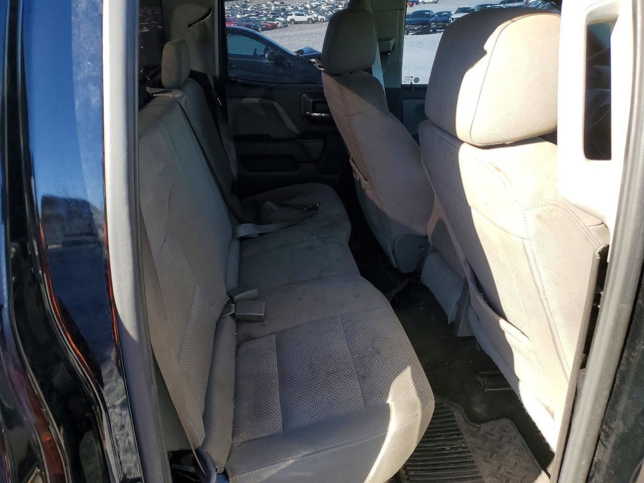 SILVRDO15 2016 Glove Box 4988911