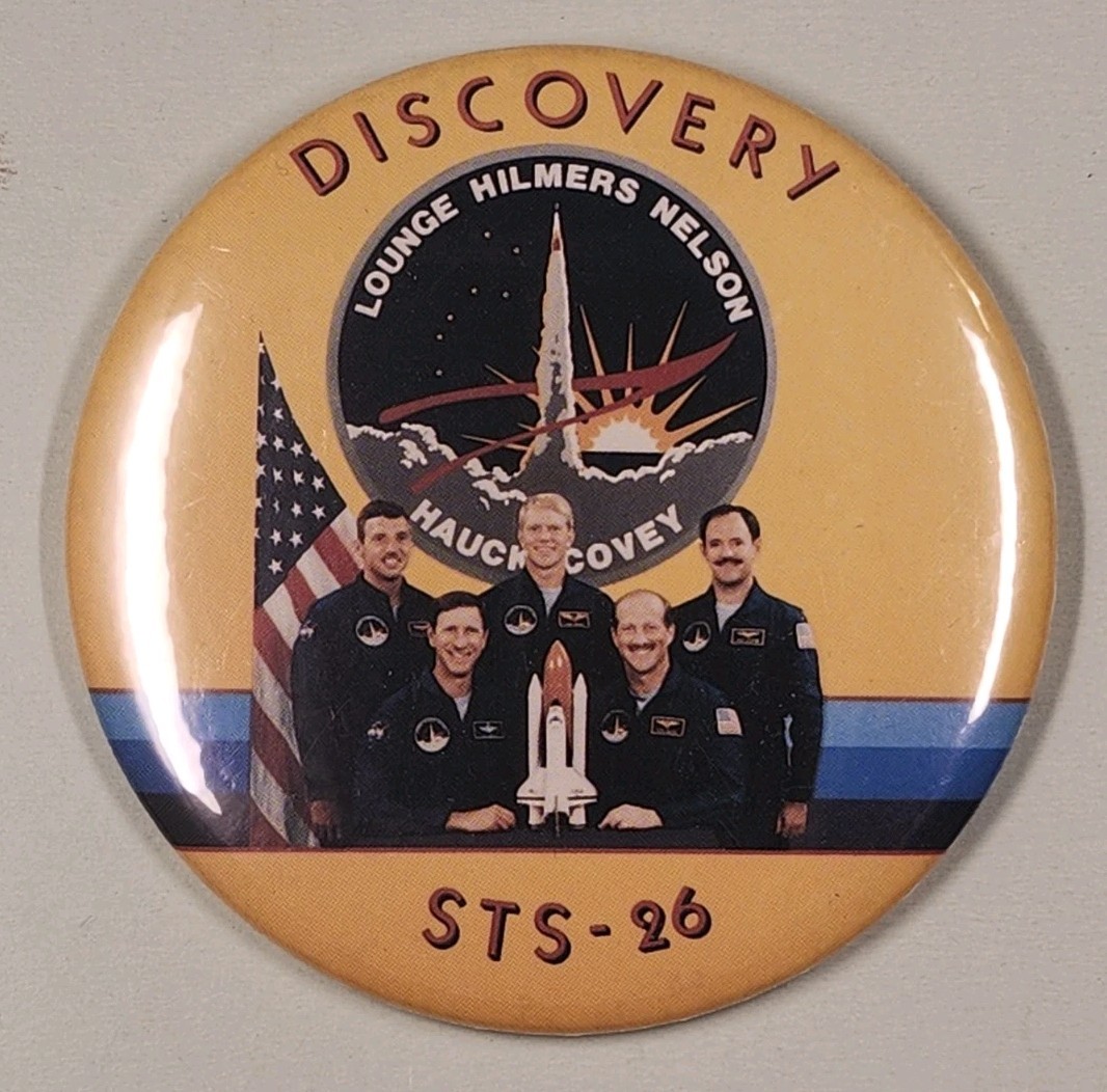 Space Shuttle Discovery STS-26 Pinback