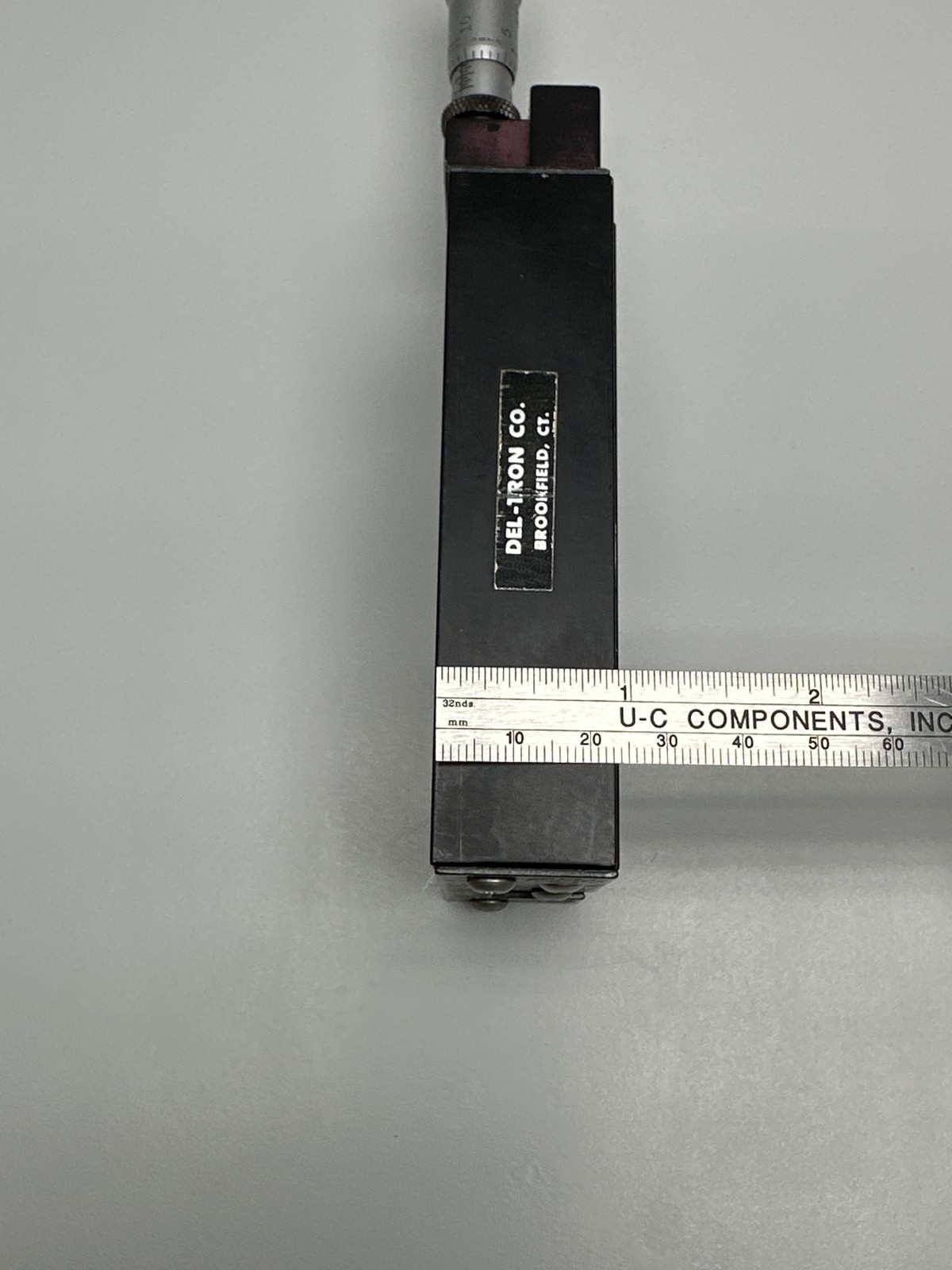 Del-Tron Linear Positioning Stage