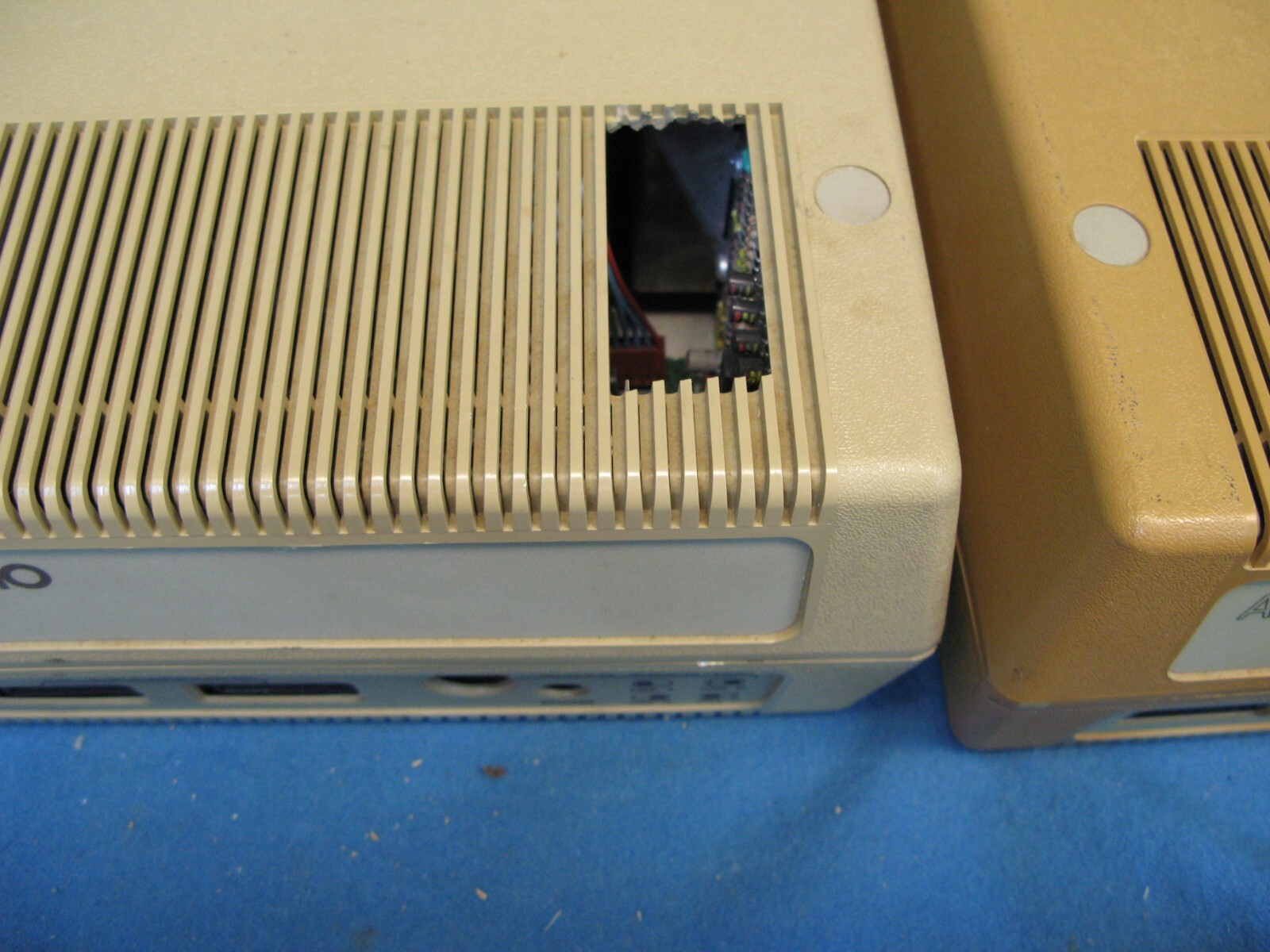 2 Atari 810 Floppy Disc disk Drive & 1 Power Supply Adapter