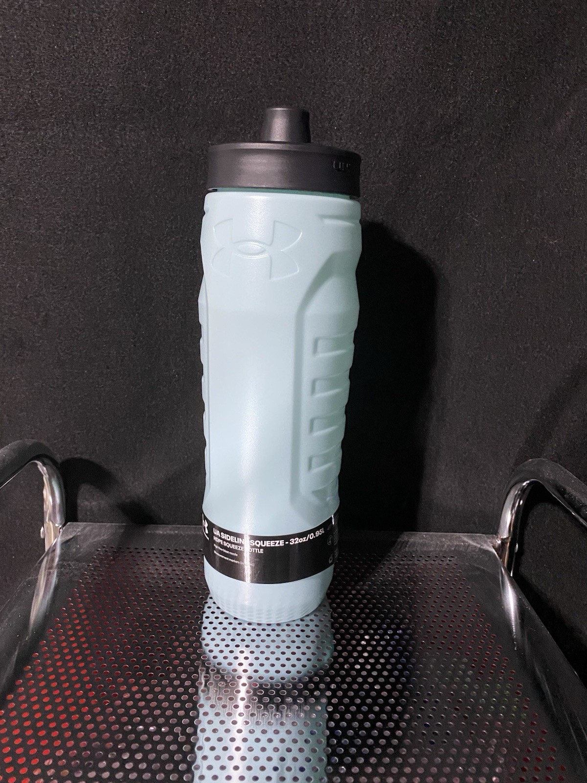 Under Armour UA Sideline Squeeze Water Bottle 32oz Workout Fitness Sport Bottle