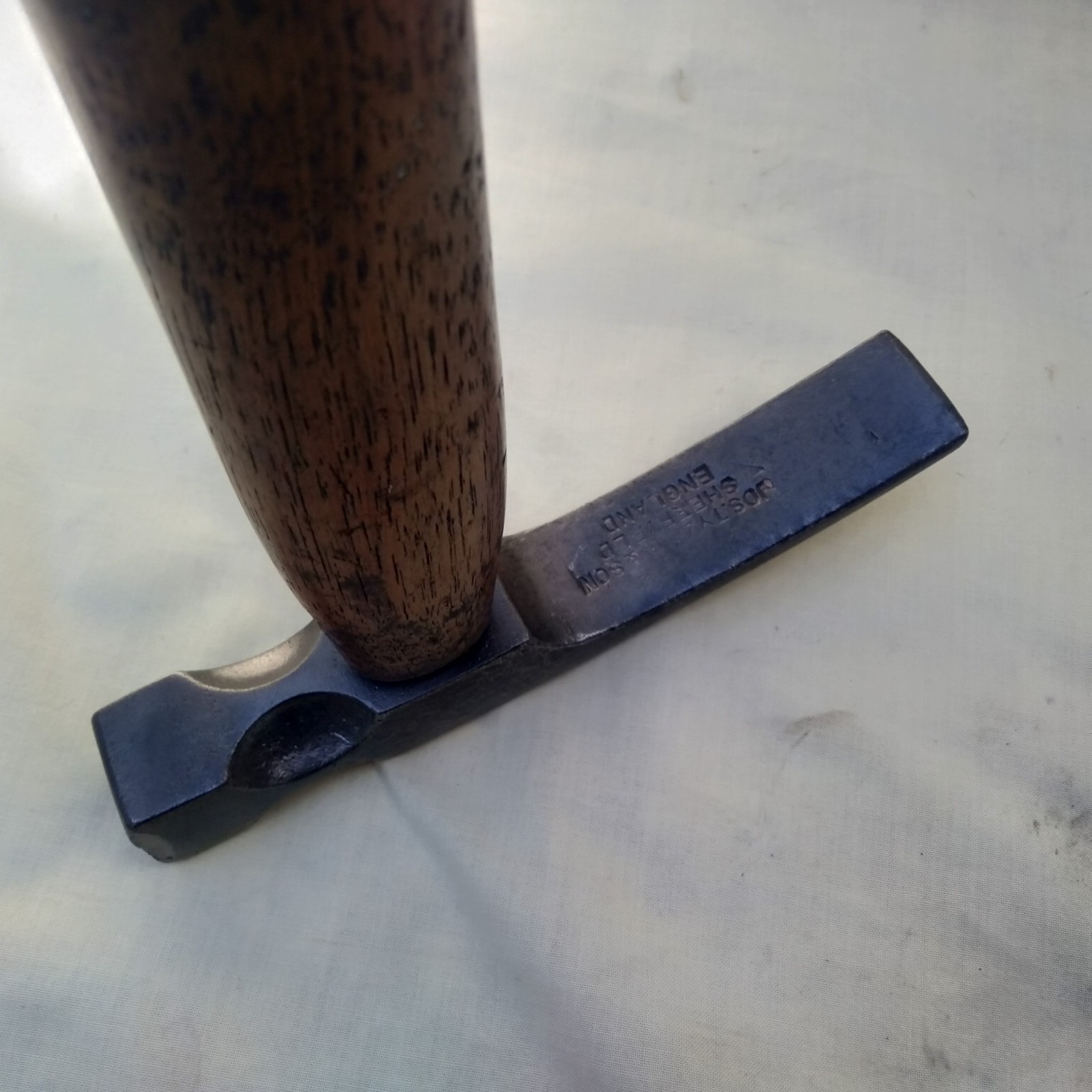 J . TYZACK SONS BUILDERS BRICK HAMMER HICKORY HANDLE OLD TOOLS ENGLAND 🔵