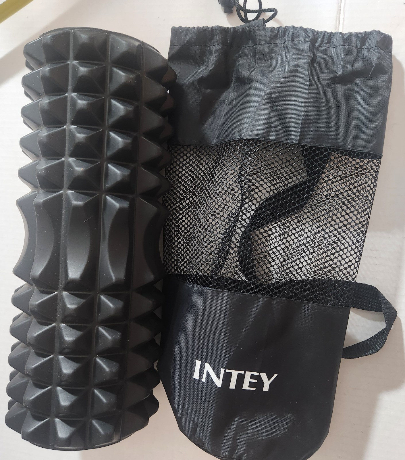 INTEY Massage Grid Foam Roller 13 in x 5 in Black w/ Carrying Bag