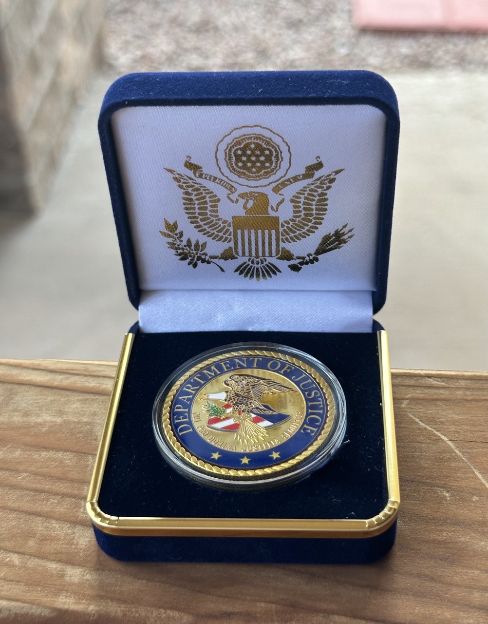 U.S. Department of Justice DOJ Challenge Coin in Blue Velvet Case ·FAST SHIPPING