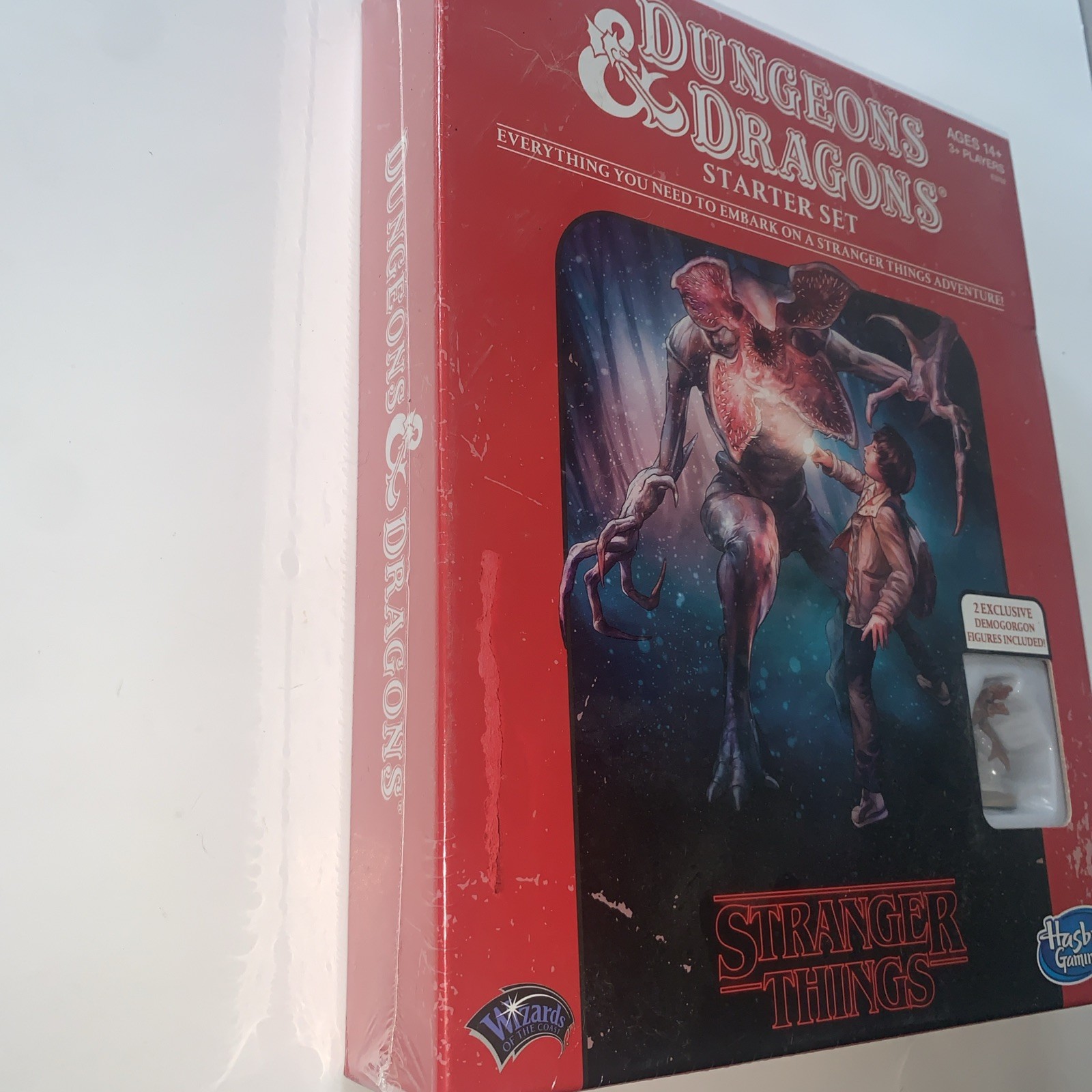 NEW SEALED Hasbro Stranger Things Dungeons & Dragons Playing Game Starter Set