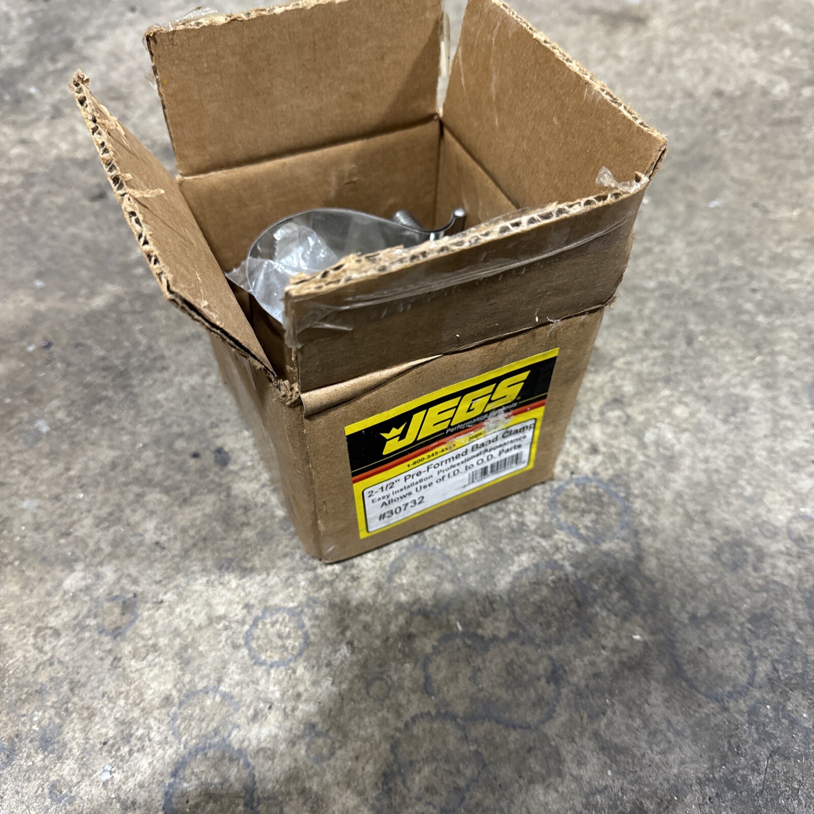 JEGS 30732 Butt Joint Exhaust Clamp Fits 2-1/2 Inch OD Pipe