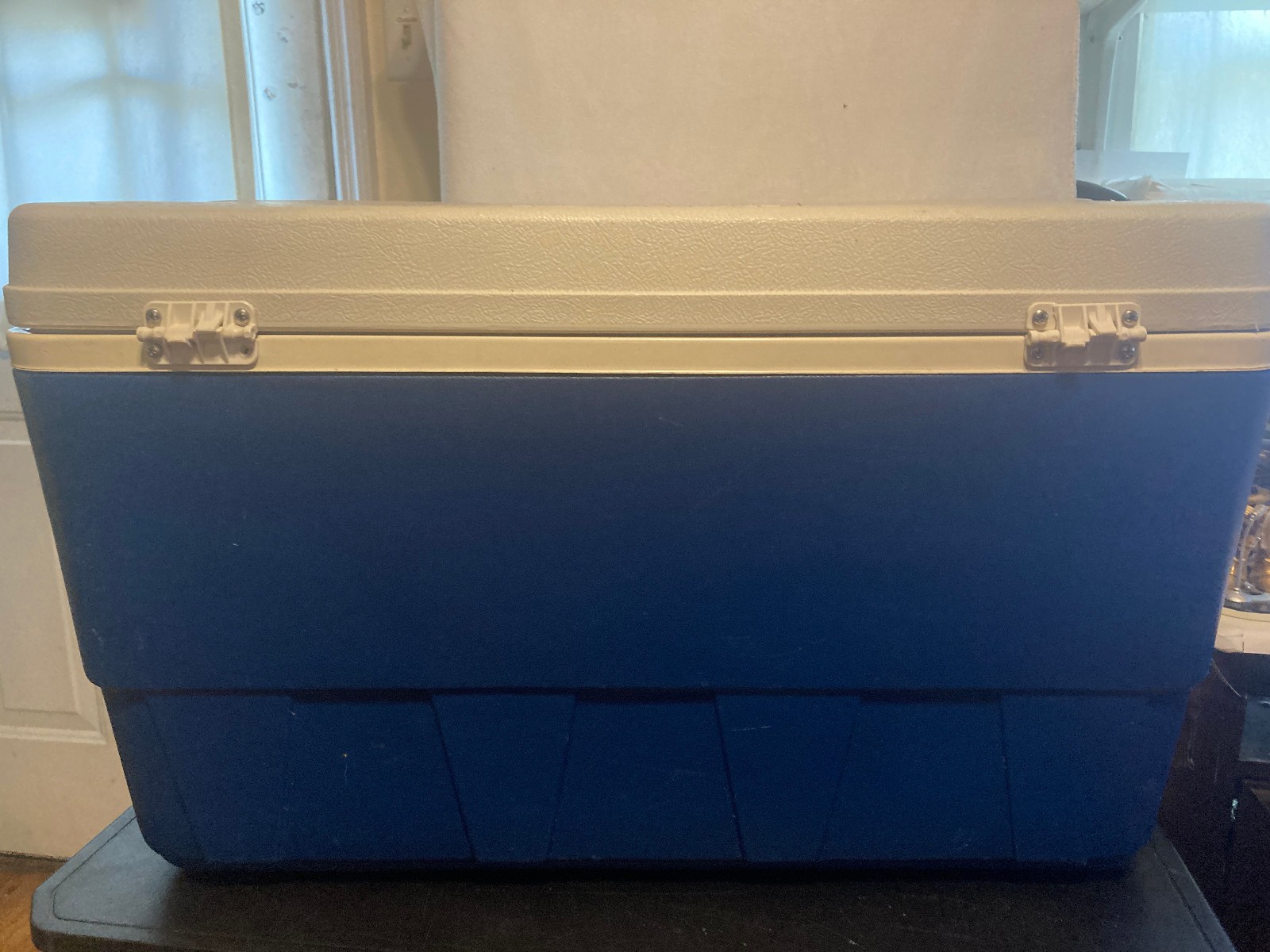Vintage Igloo Legend 72 Quart Cooler White & Blue Nice Condition Epic Rare