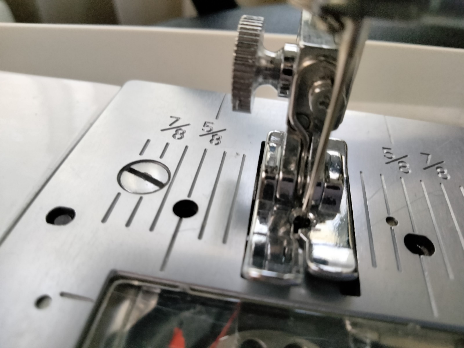 Sears Kenmore Model 1782480 Zig-Zag stitch Sewing Machine (Model 1935)