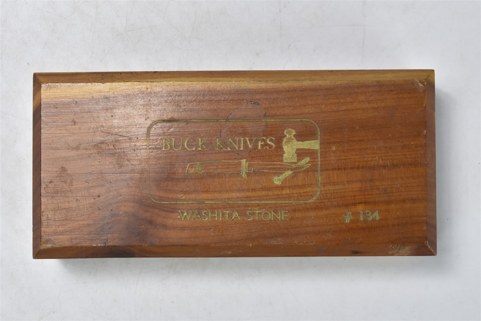 Vintage BUCK KNIFE KNIVES WASHITA STONE #134 in ORIGINAL BOX WHETSTONE #08997