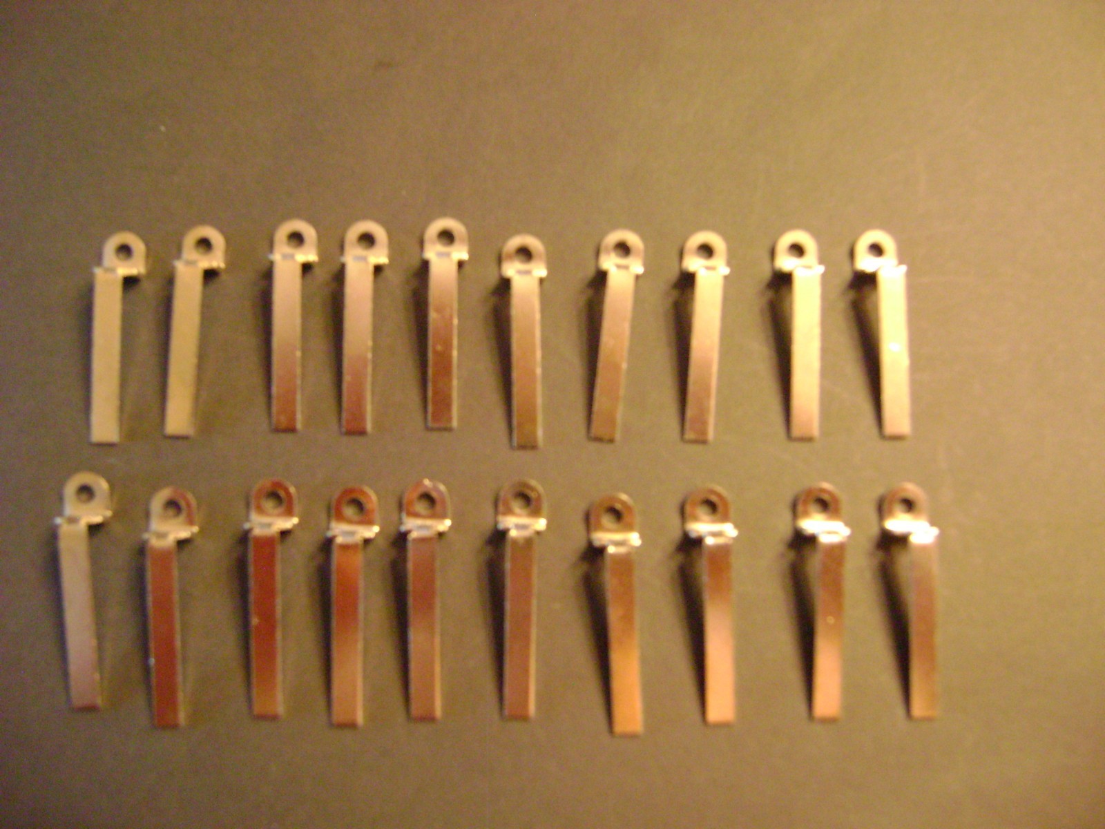 Lionel 2026-28 Crosshead Guides (pkg. of 20)