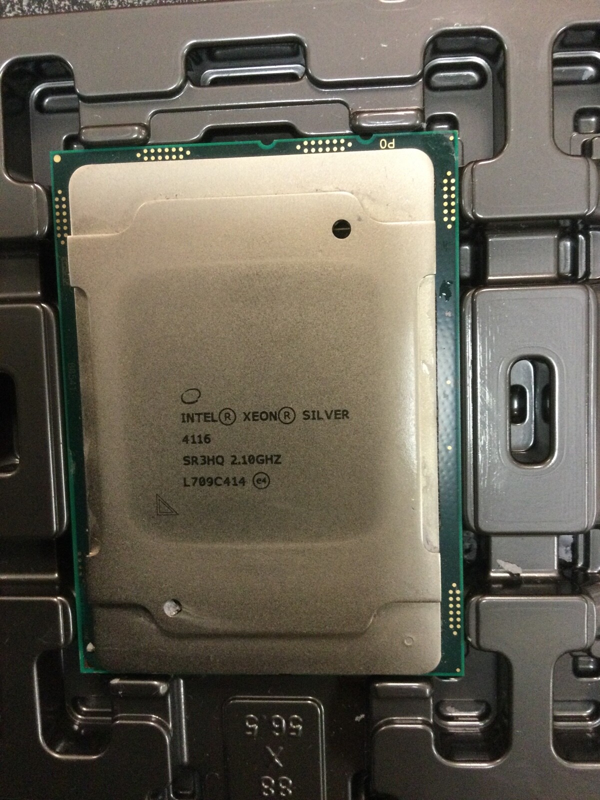 Intel Xeon Silver 4116 - 2.1 GHz 12-Core SR3HQ CD8067303567200