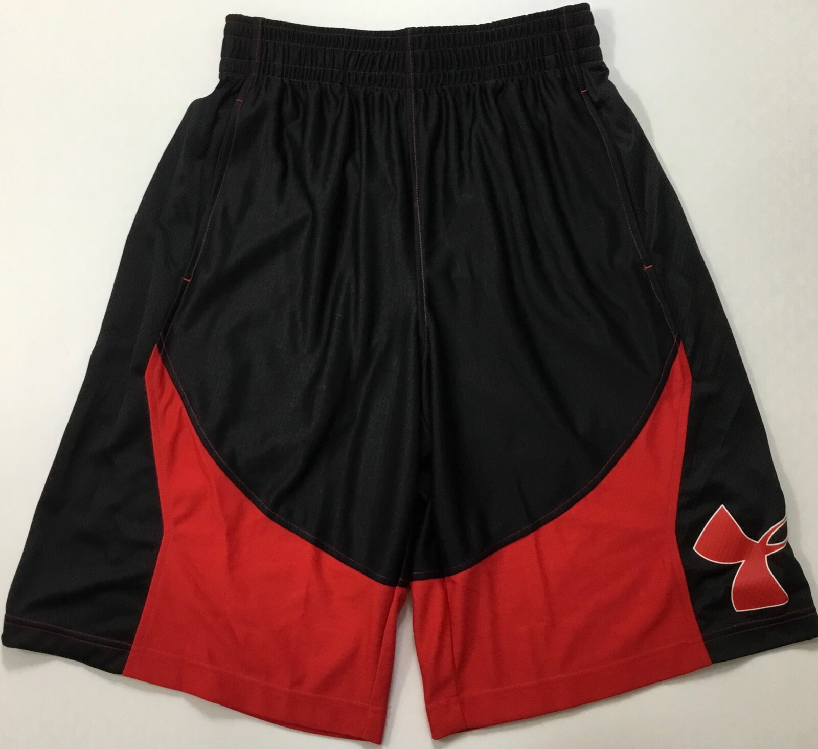 Under Armour MEN'S 12” Basketball Shorts 1254397 black Red 002 Size S