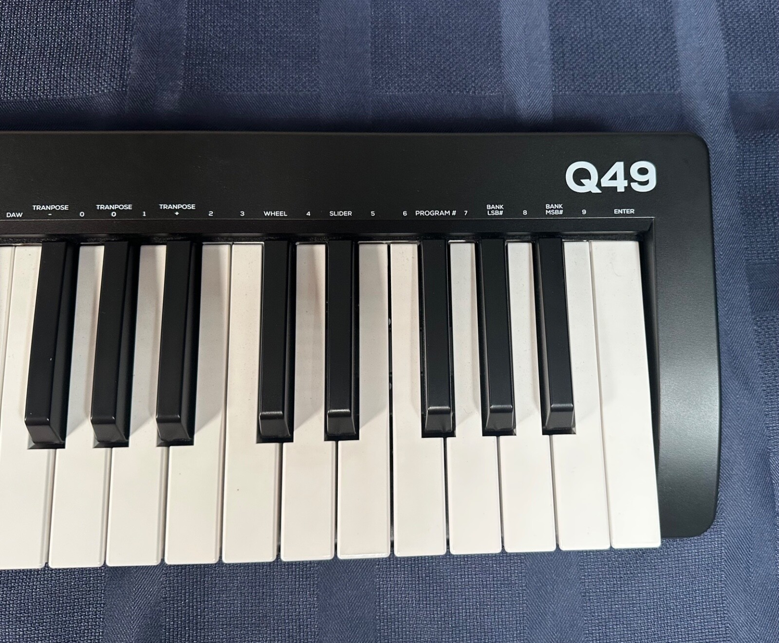 Alesis Q49 MK2 49-note keyboard controller. USB-MIDI and traditional MIDI