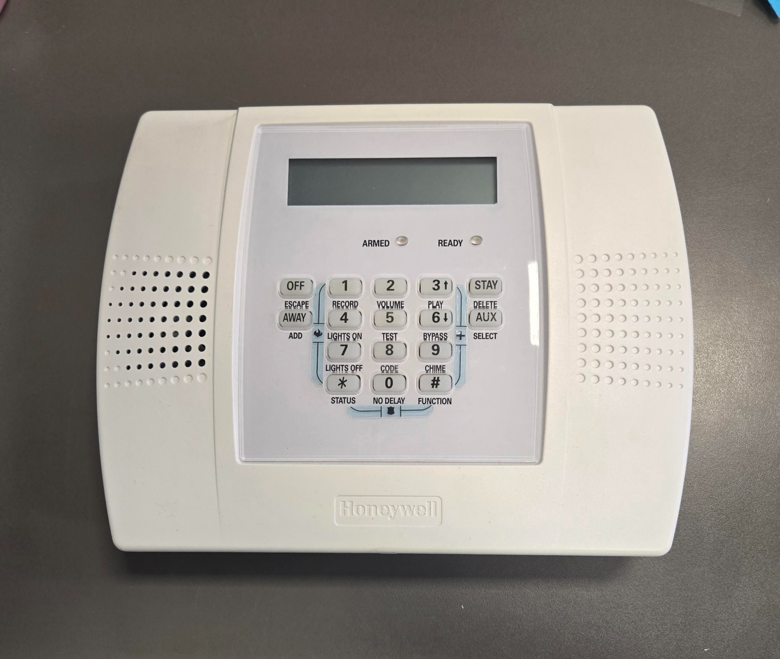 Honeywell Lynx Plus Series Security System Panel